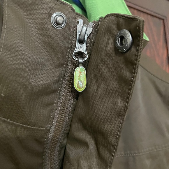 Unisex Burton jacket size large. - Picture 11 of 13